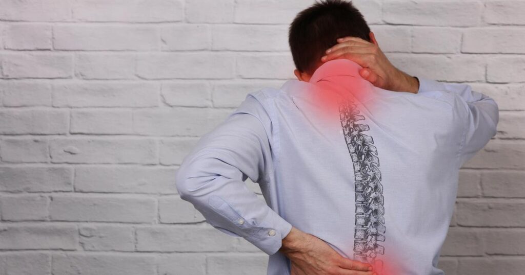 Can chiropractor make spinal stenosis worse